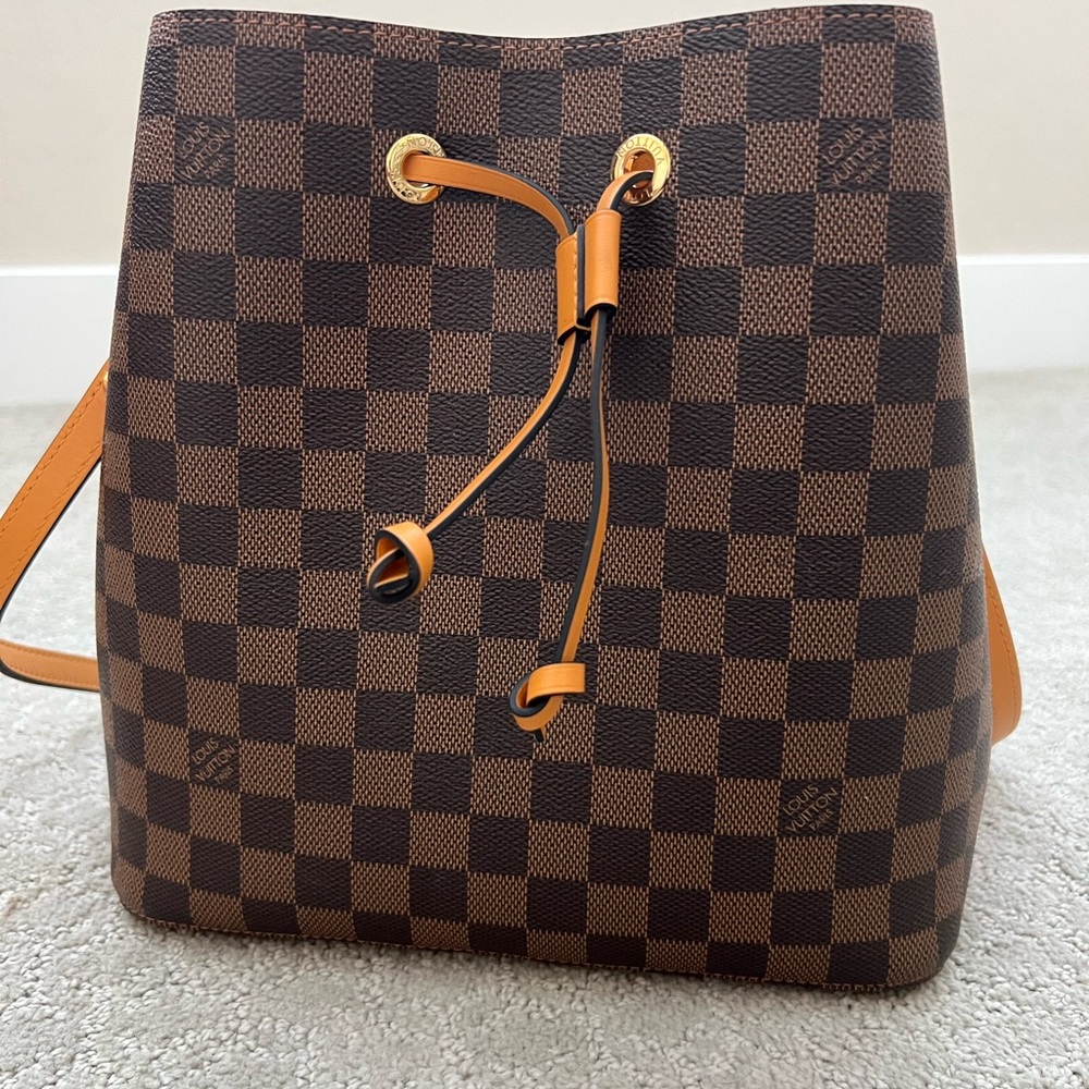 LOUIS VUITTON NeoNoe MM Damier Ebene Saffron